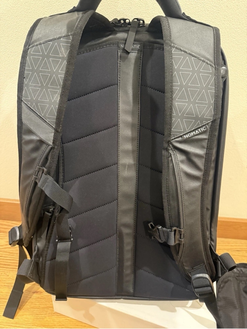 Nomatic Travel Pack Backpack - Picture 3 of 3